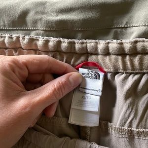 Women’s The North Face - lightweight hiking pants